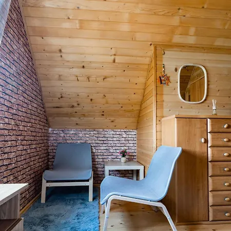 Victoria Z Wiejskim 기지크코