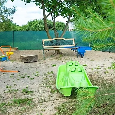 Victoria Z Wiejskim Lodge *